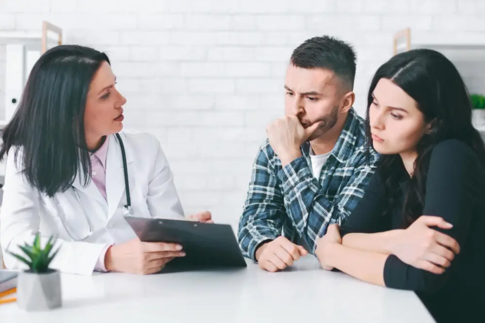 Differences Between Miscarriage & Implantation Spotting